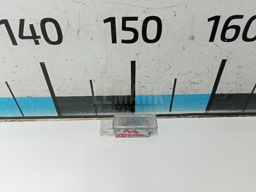 Плафон салонный 6L0947415 VAG