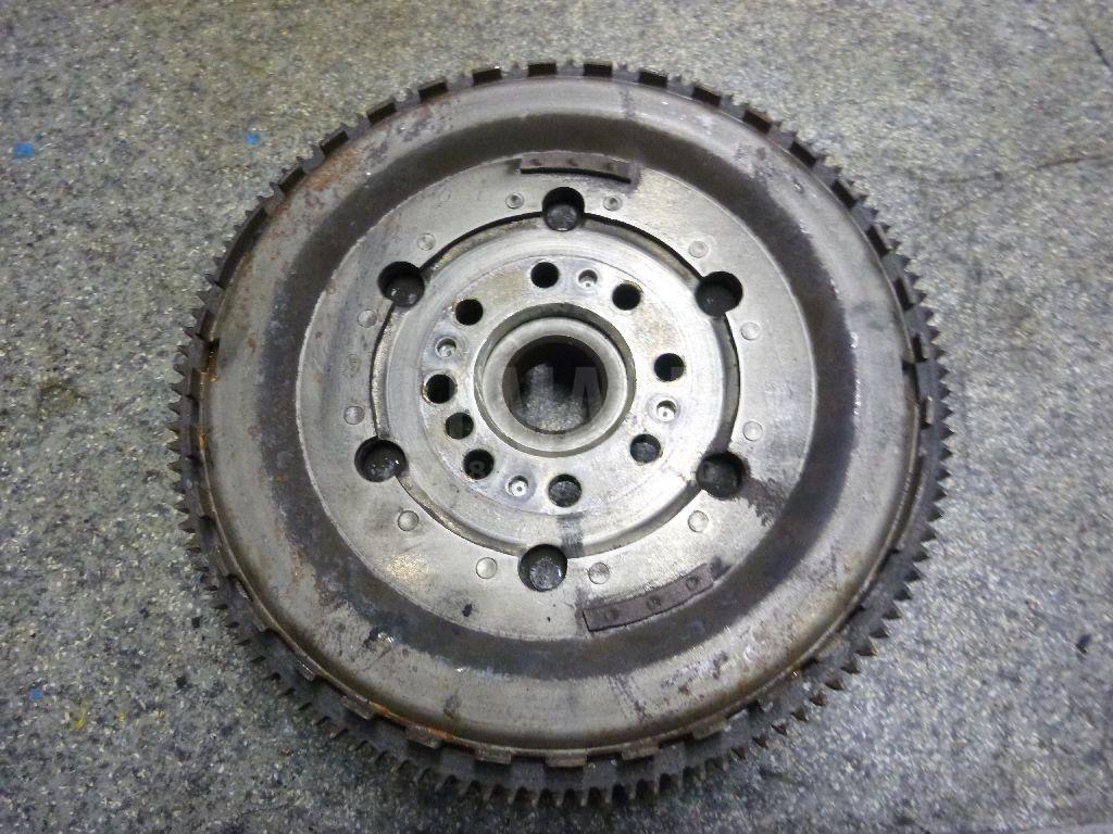 Маховик 4555397 Ford