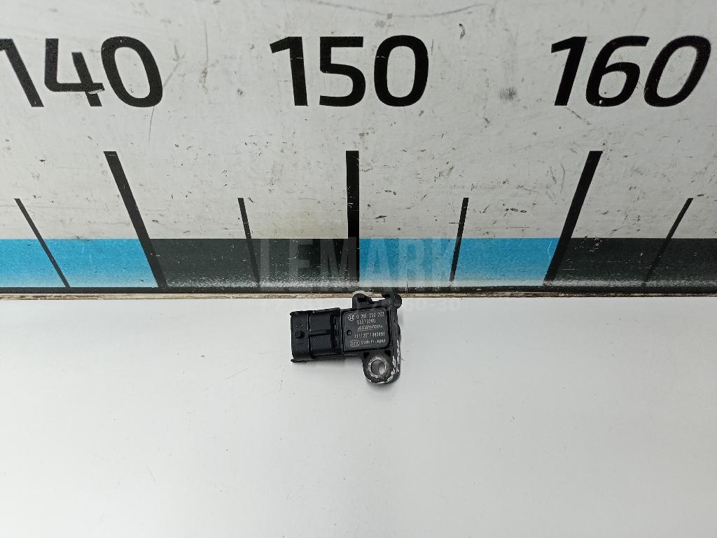 Датчик абсолютного давления 55573248 GM