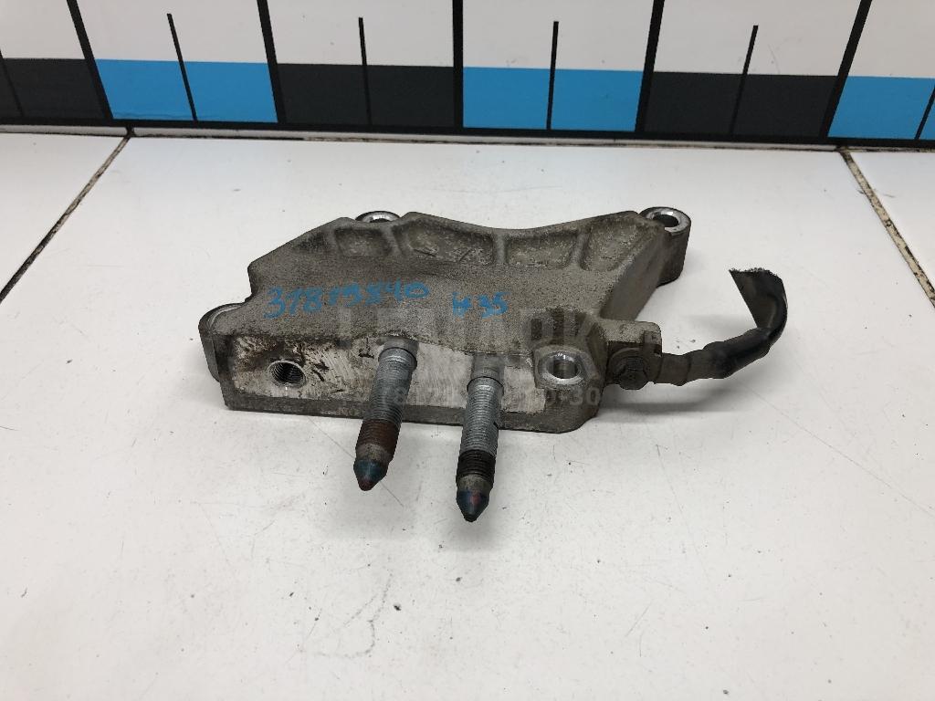 Кронштейн двигателя правый 216702F010 Hyundai-Kia