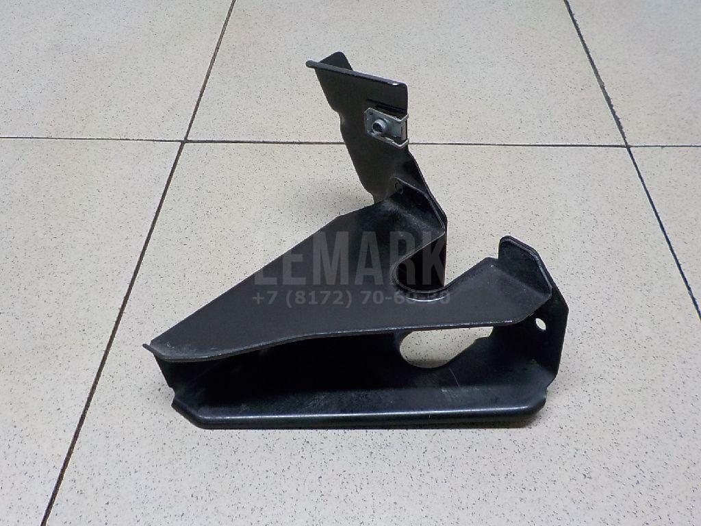 Кронштейн замка капота для  Cadillac CTS 2002-2008