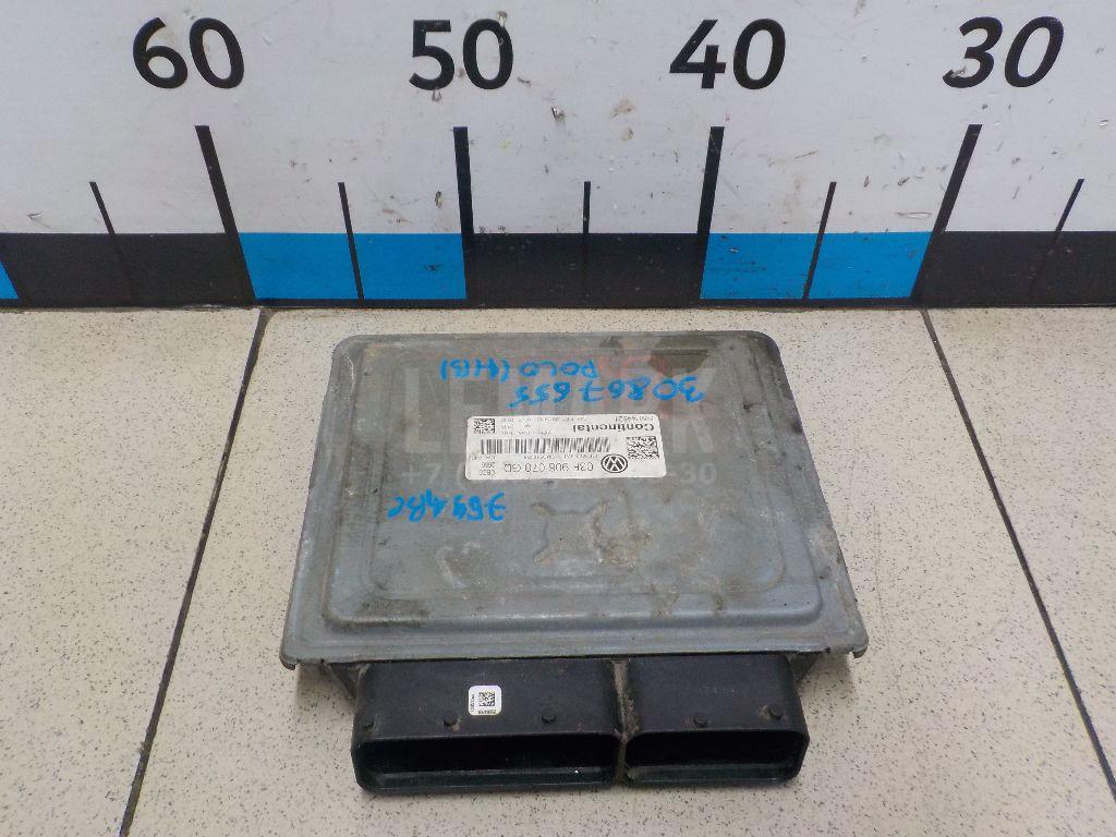 Блок управления двигателем 03F906070GD VAG
