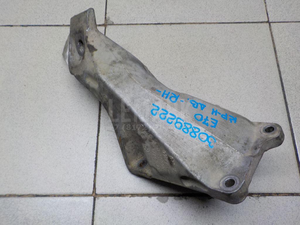 Кронштейн двигателя правый для  BPW R 1982