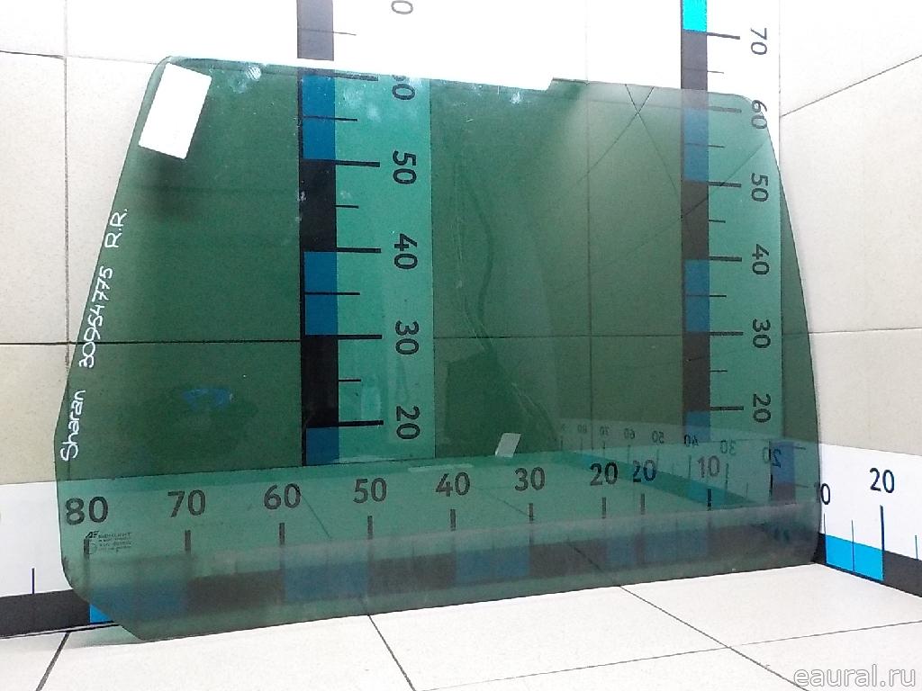 Стекло двери задней правой