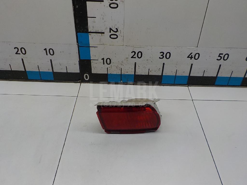 Фонарь задний в бампер правый 8158060240 Toyota