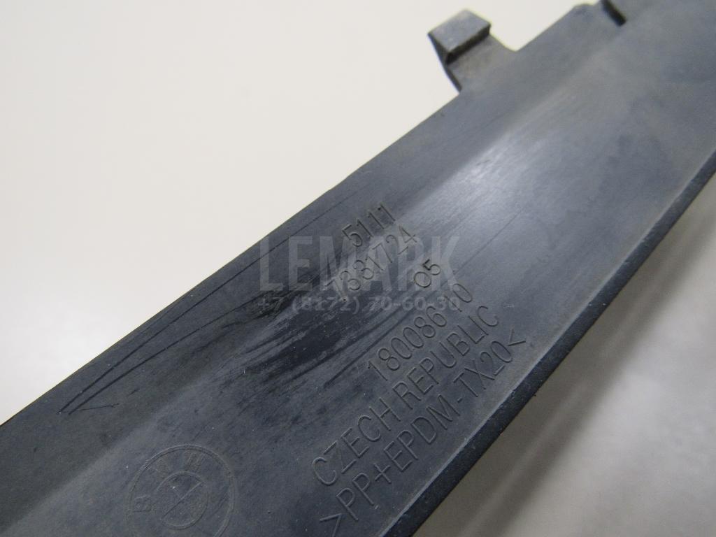 Решетка в бампер центральная для  BMW X3 E83 2004-2010