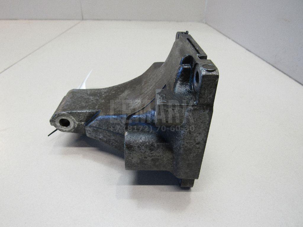 Кронштейн генератора 1251137010 Toyota
