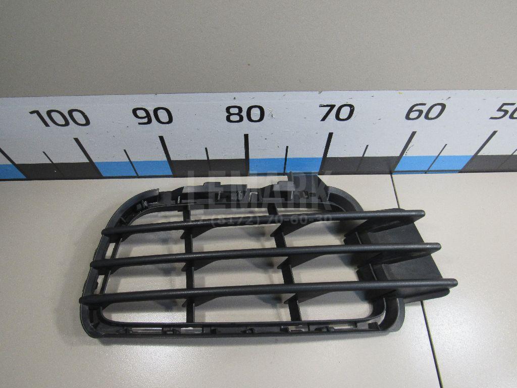 Решетка в бампер правая 7P68536669B9 VAG