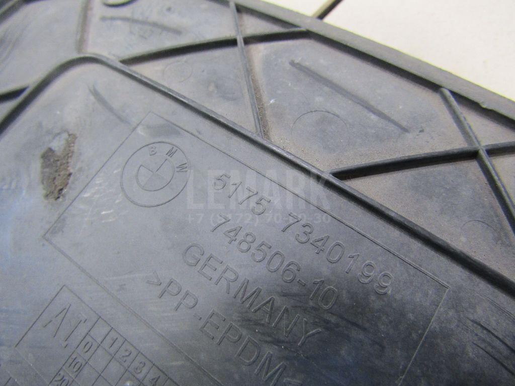 Лючок локера для  Audi Q6 2022