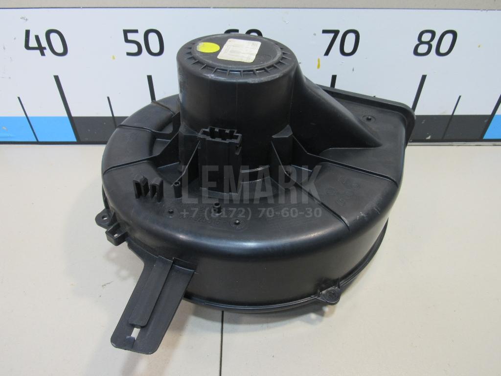 Моторчик отопителя 6Q2820015H VAG
