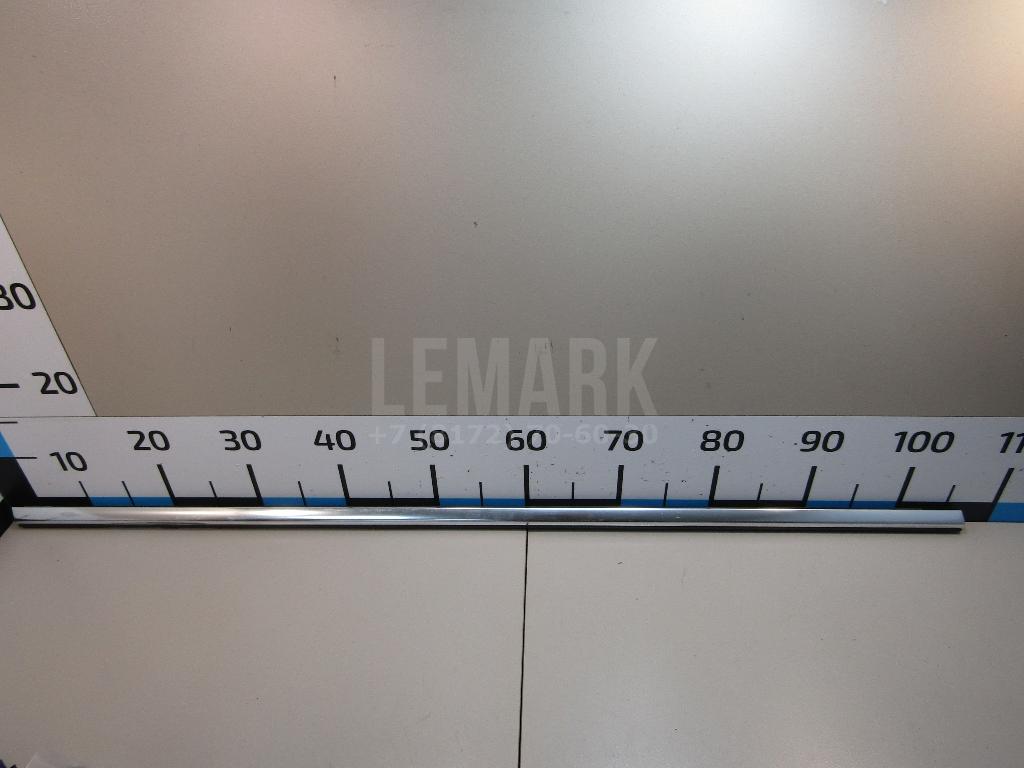 Накладка стекла переднего правого 13347219 GM