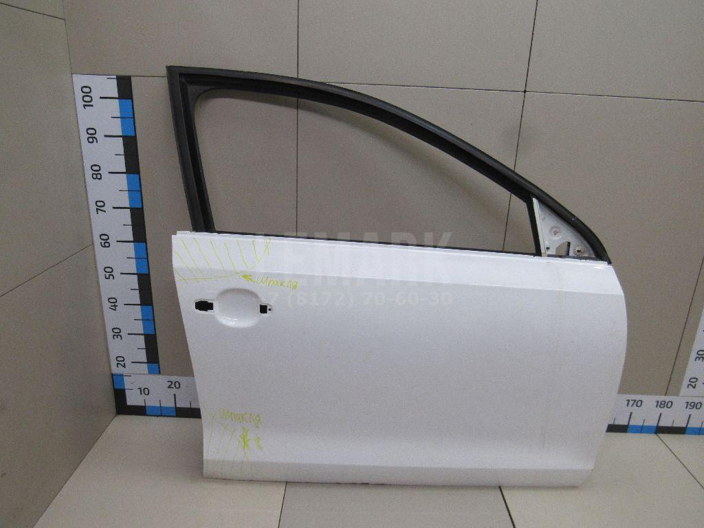 Дверь передняя правая 5C6831056G VAG