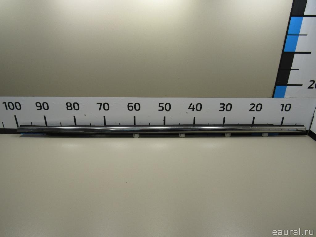 Накладка стекла заднего правого