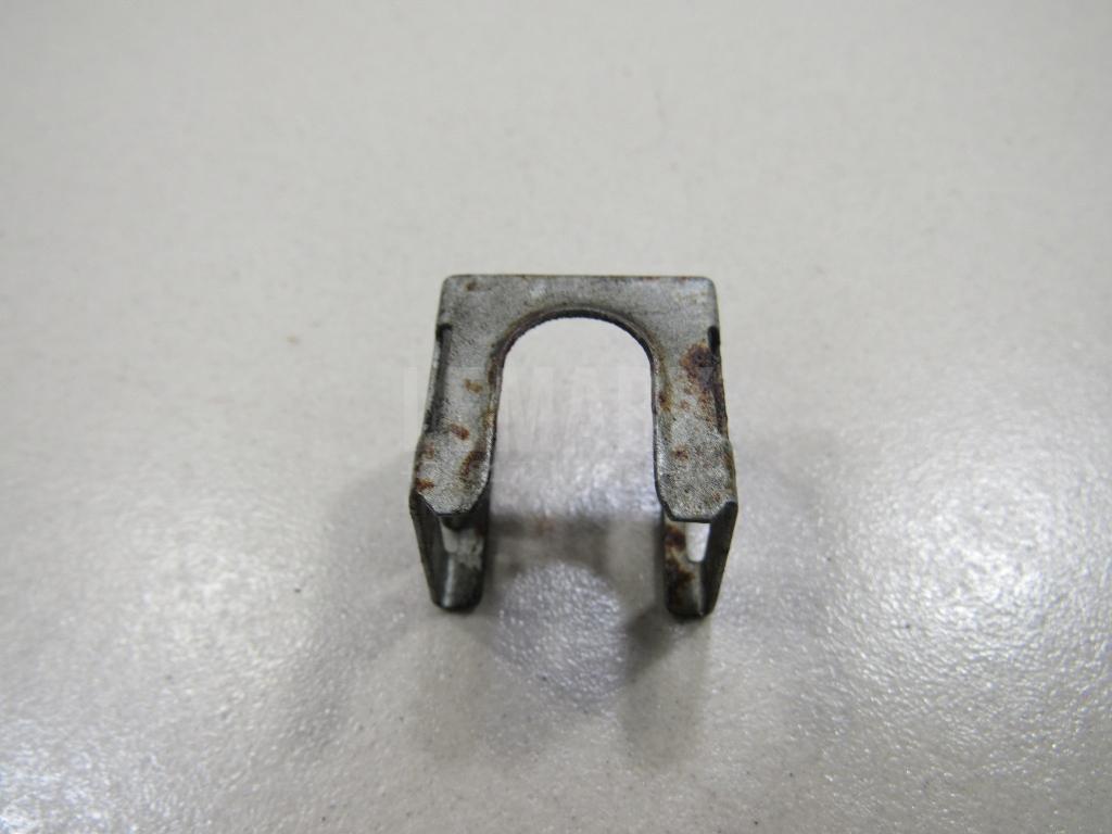 Кронштейн форсунки 1053951 Ford