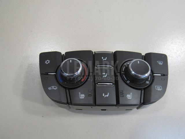 Блок управления отопителем 13360100 GM