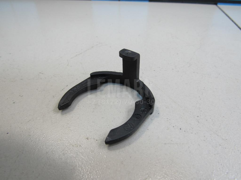 Скоба 03F121142 VAG