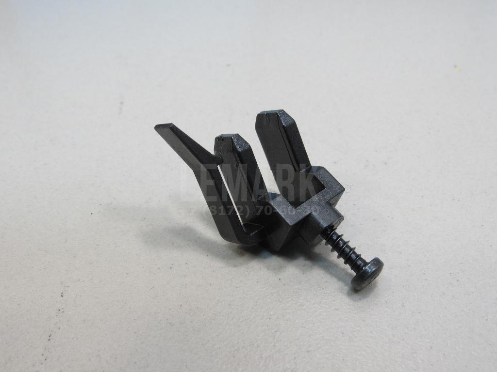 Зажим 1372567 Ford