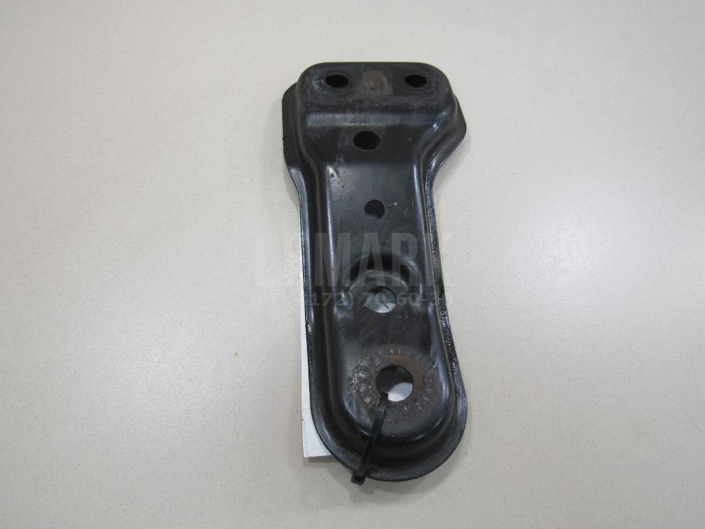 Кронштейн переднего рычага 5Q0199517D VAG