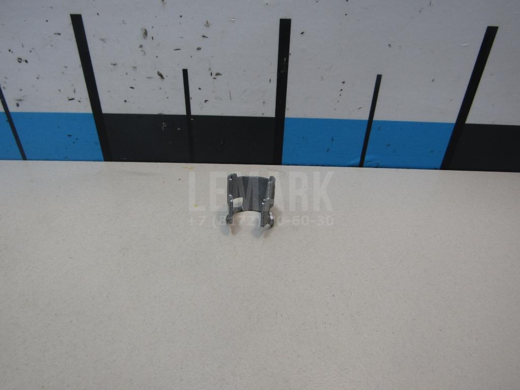 Крепеж форсунки 06D133036K VAG