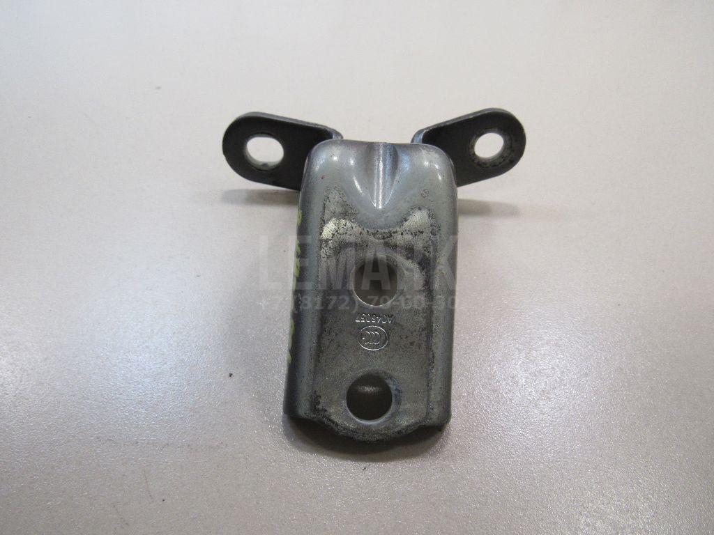 Петля двери задней левой нижняя 793502B000 Hyundai-Kia