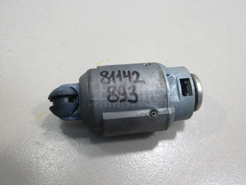Вставка замка капота 1535949 Ford