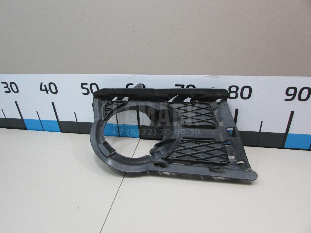 Решетка в бампер правая 5N0853666A9B9 VAG