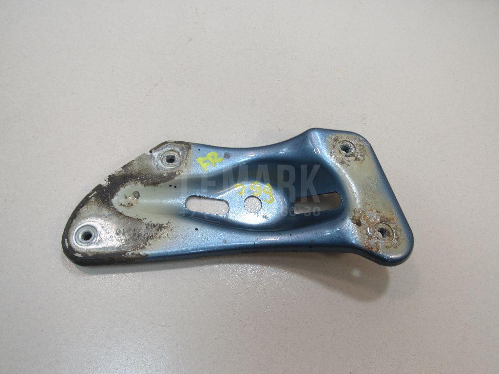 Кронштейн крепления крыла 1Z0810680A VAG