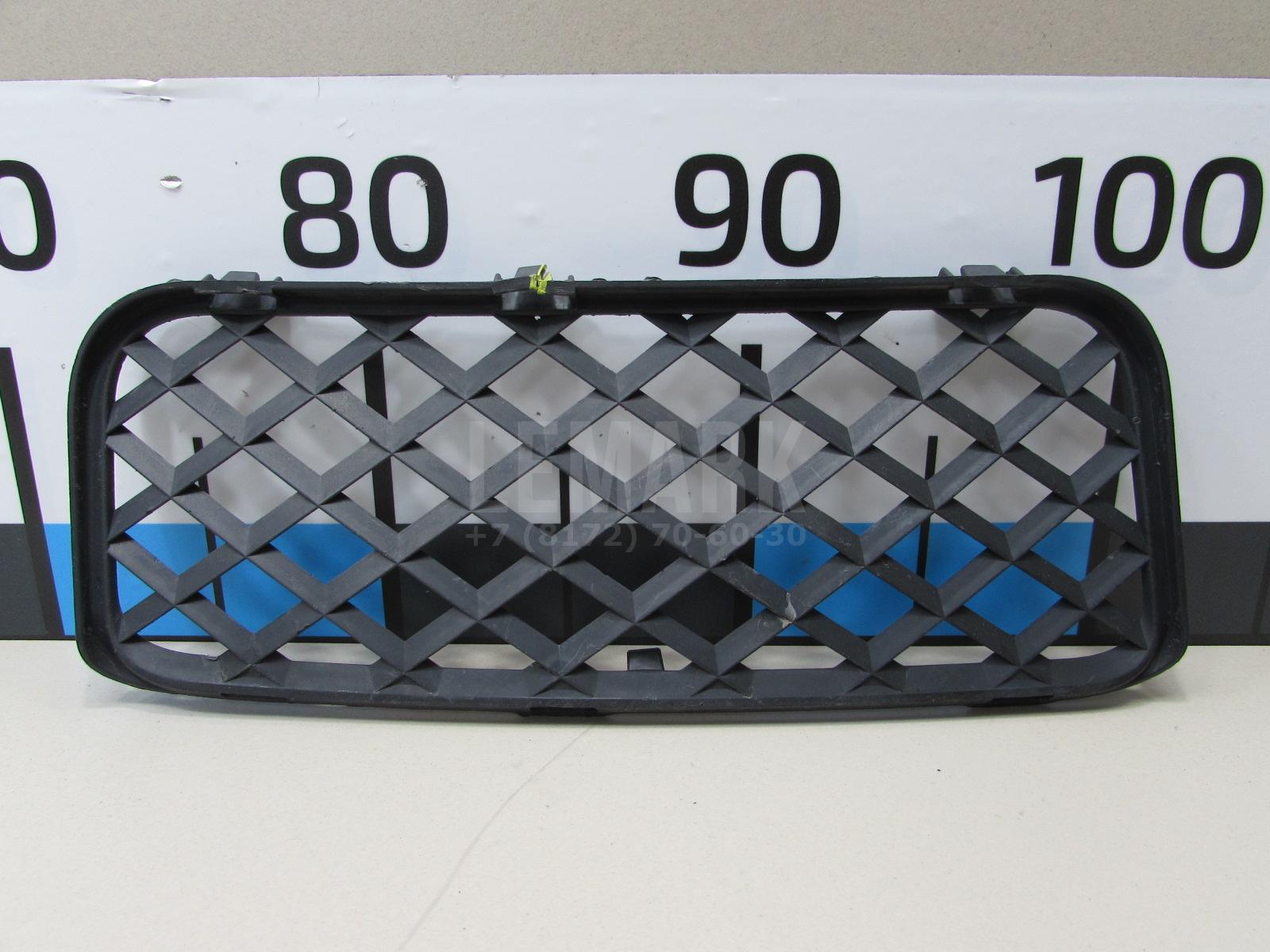 Решетка в бампер левая 7L68536769B9 VAG