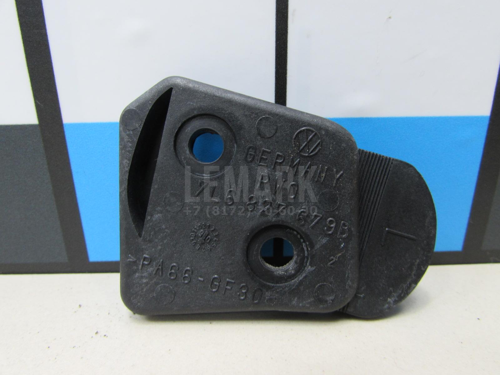 Направляющая двери багажника 7L6827679B VAG