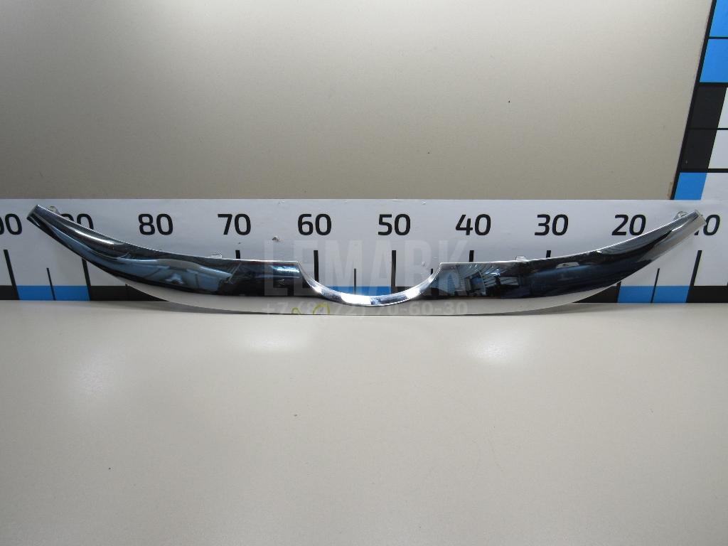 Накладка на решетку радиатора 863522Y000 Hyundai-Kia