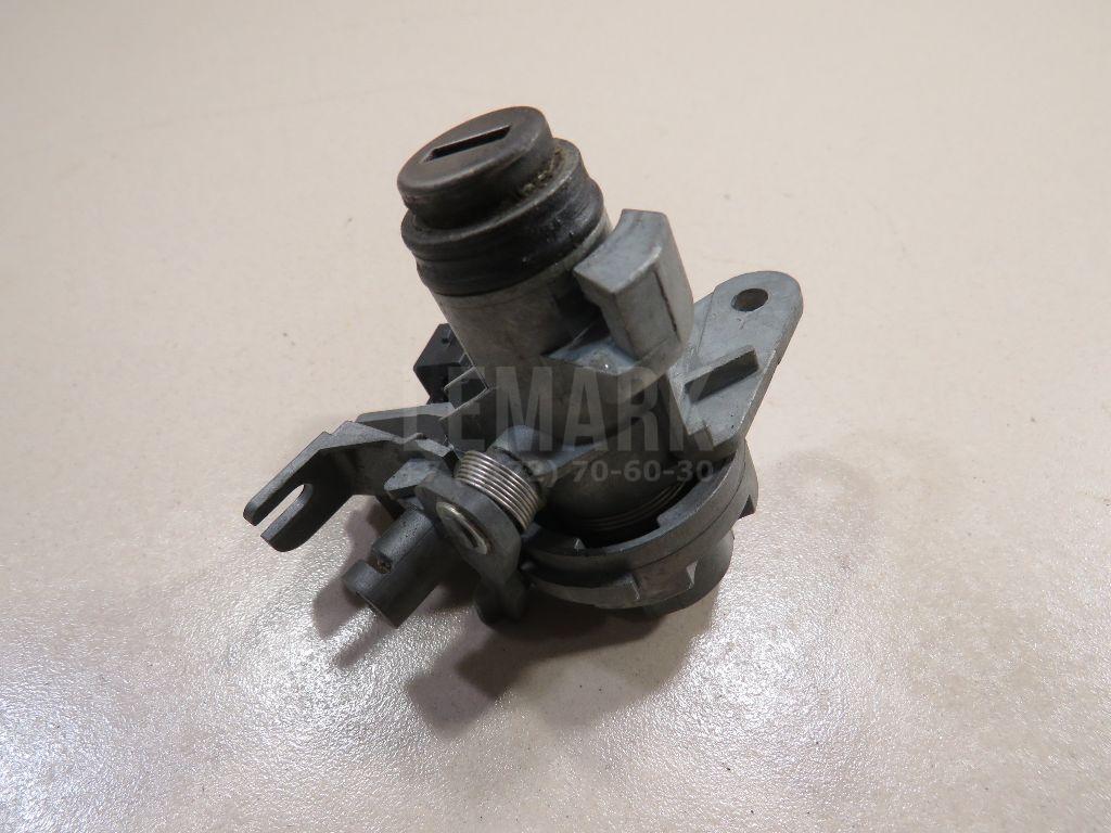 Вставка замка багажника для  BMW 5-serie E60/E61 2003-2009