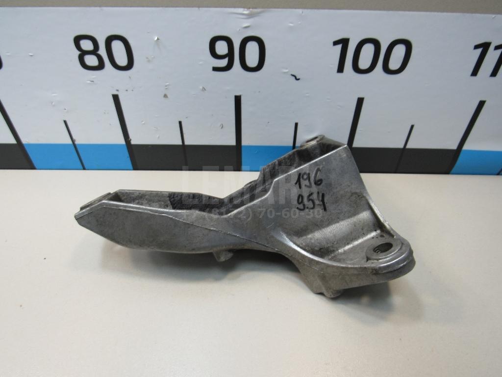Кронштейн АКПП правый 8D0399114AJ VAG