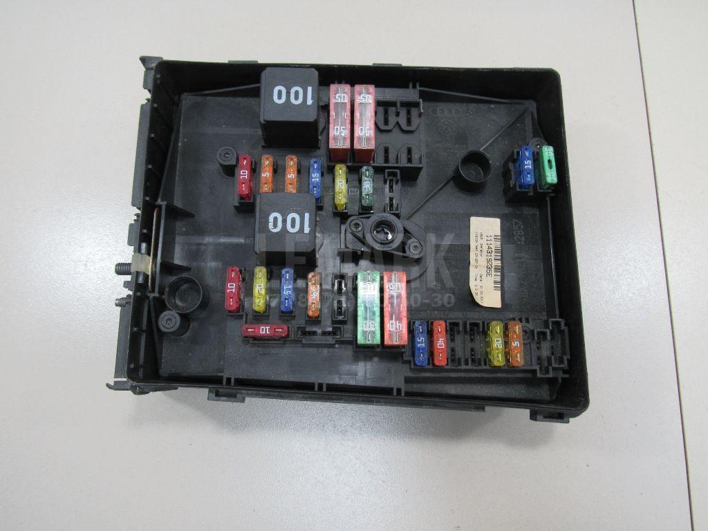 Блок предохранителей 1K0937125D VAG