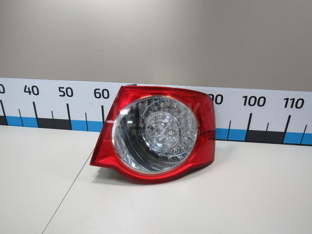 Фонарь задний наружный правый 1K5945096M VAG