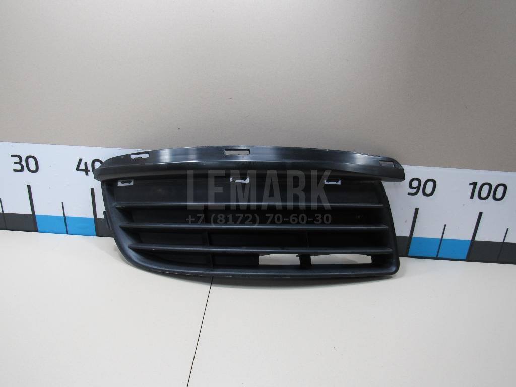 Решетка в бампер правая 1K0853666J9B9 VAG