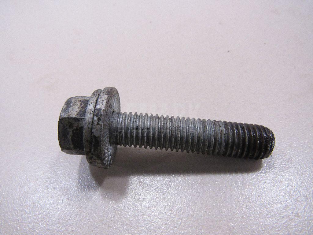 Болт передней ступицы 11570675 GM