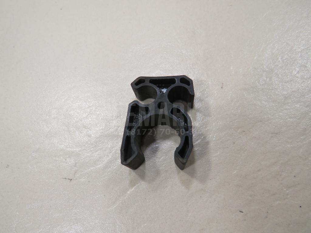 Крепеж 1672592 Ford