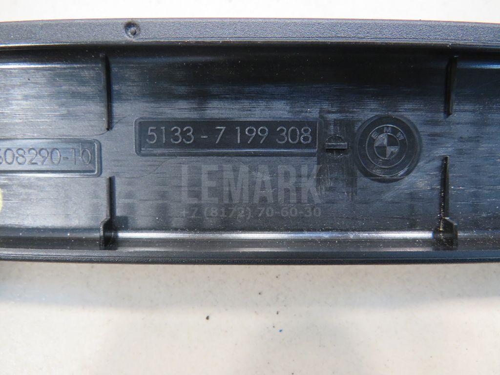 Накладка стекла заднего правого для  Audi 80/90 [B4] 1991-1995