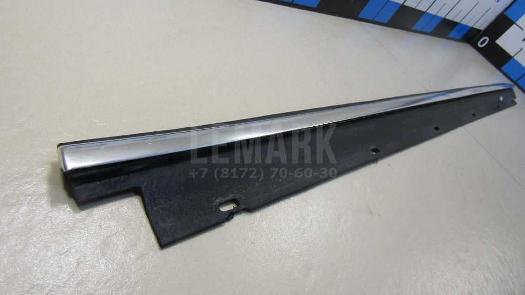 Накладка стекла заднего левого для  BMW X3 E83 2004-2010