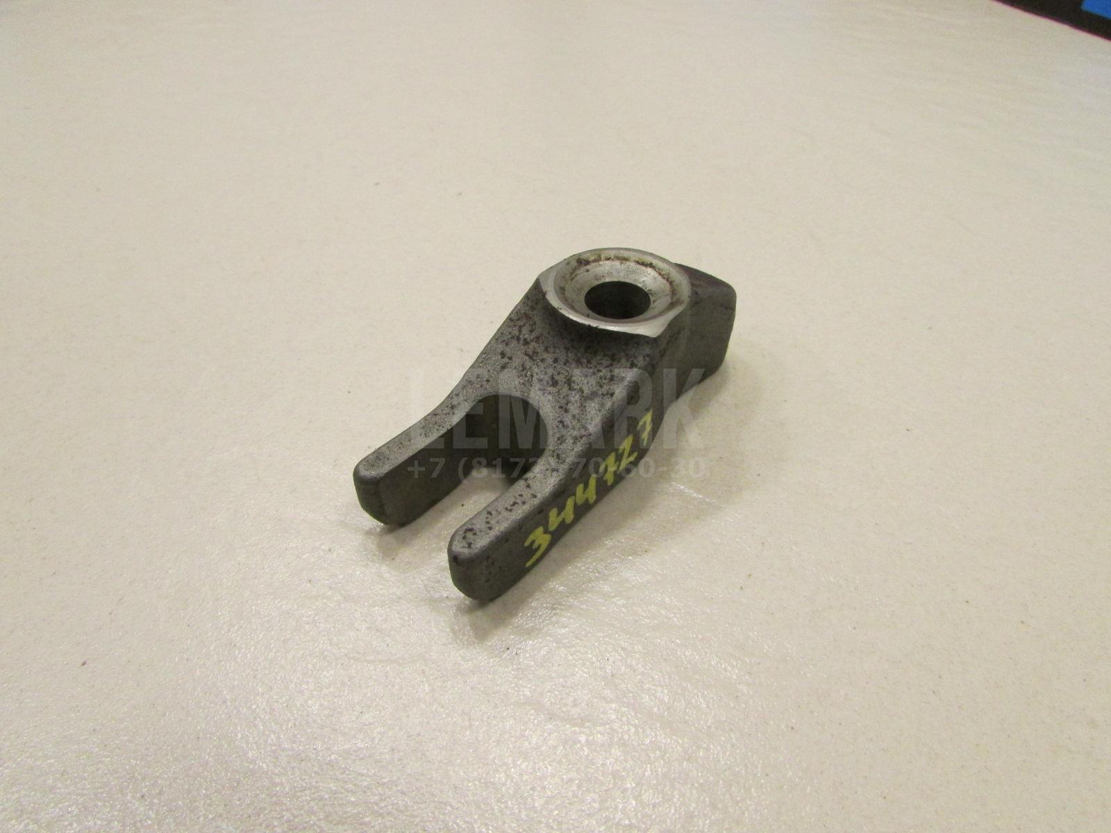 Кронштейн форсунки 338142F000 Hyundai-Kia