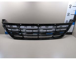 Решетка в бампер центральная для Hyundai ix35/Tucson 2010-2015 с разборки состояние удовлетворительное