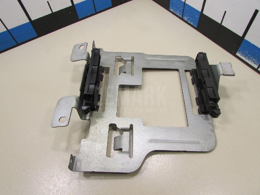 Кронштейн блока управления двигателем 1T0906216K VAG