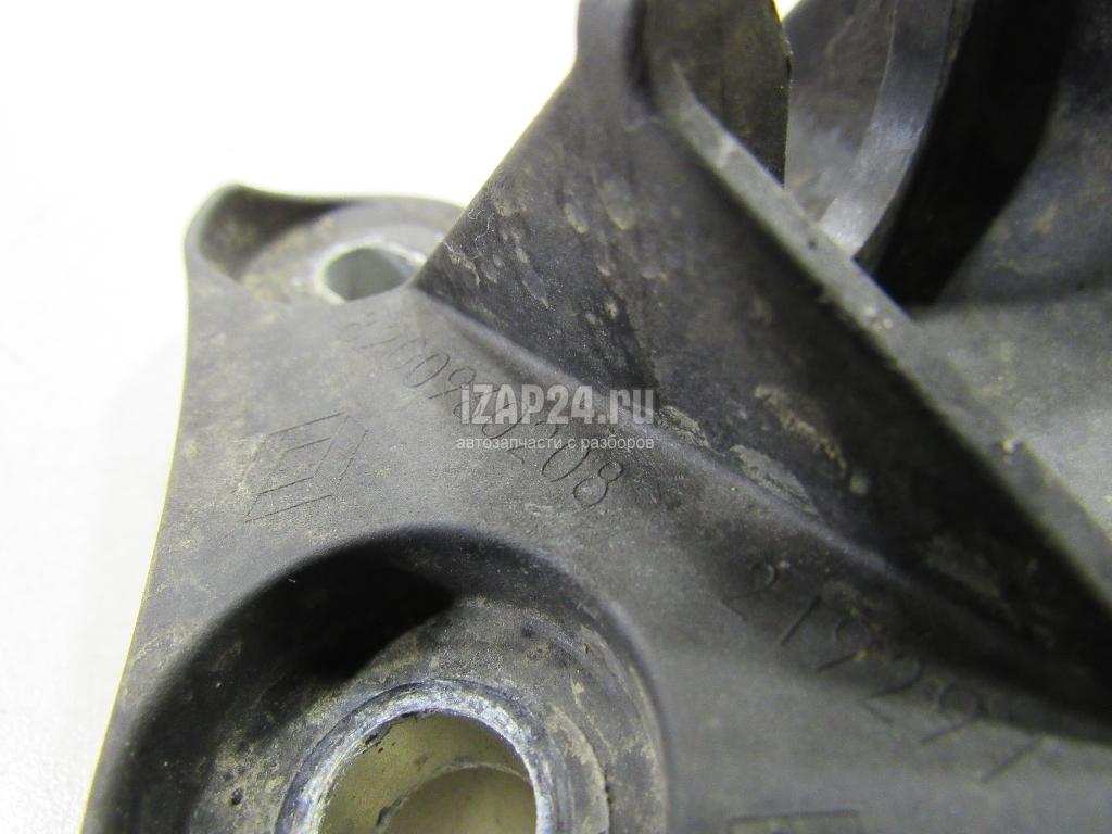 8200960208 Кронштейн крепления троса КПП Renault Duster 2012