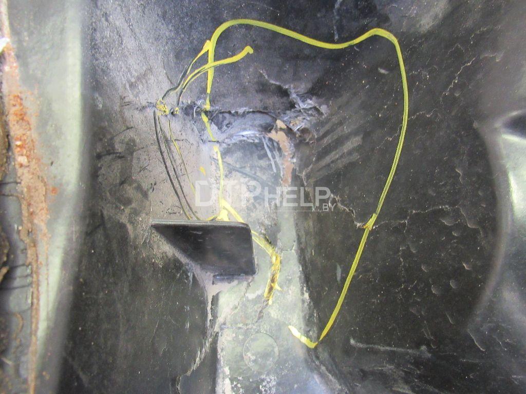 Фото Ниша запасного колеса для Renault Megane II  2004