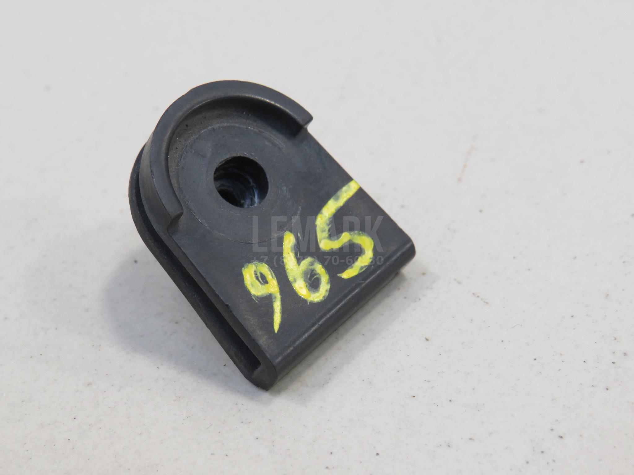 Крепеж фары 6R0911479 VAG