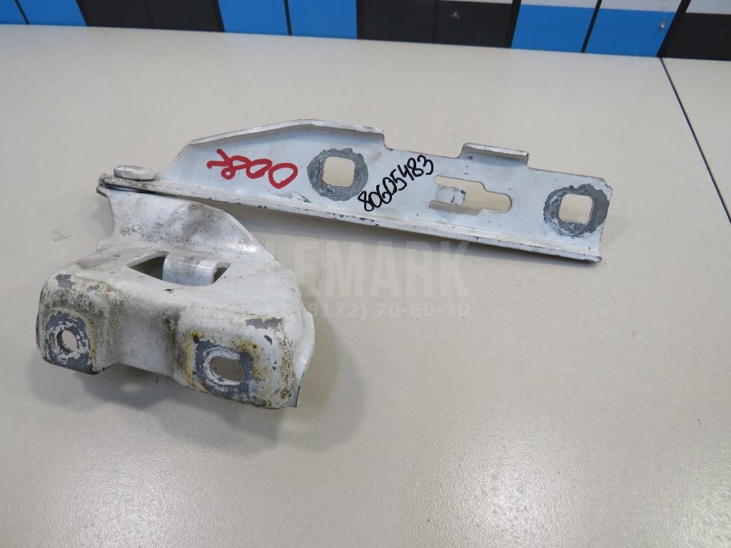 Петля капота левая для  Audi Allroad quattro 2000-2005