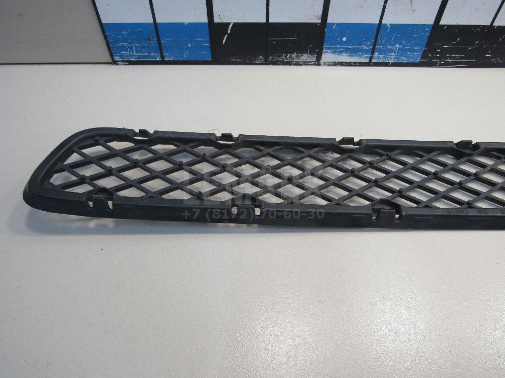 Решетка в бампер центральная для  BMW X1 F48 2014-2022
