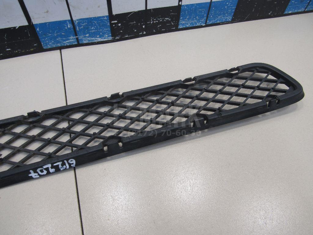 Решетка в бампер центральная для  BMW X1 F48 2014-2022