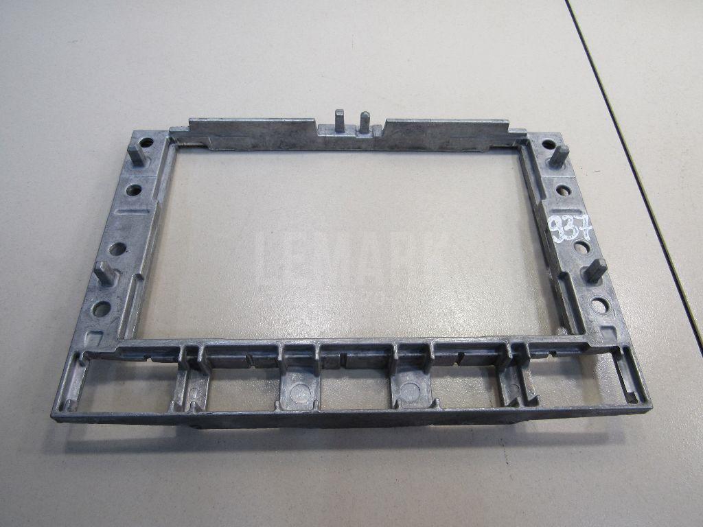 Рамка магнитолы 7L6857318C VAG