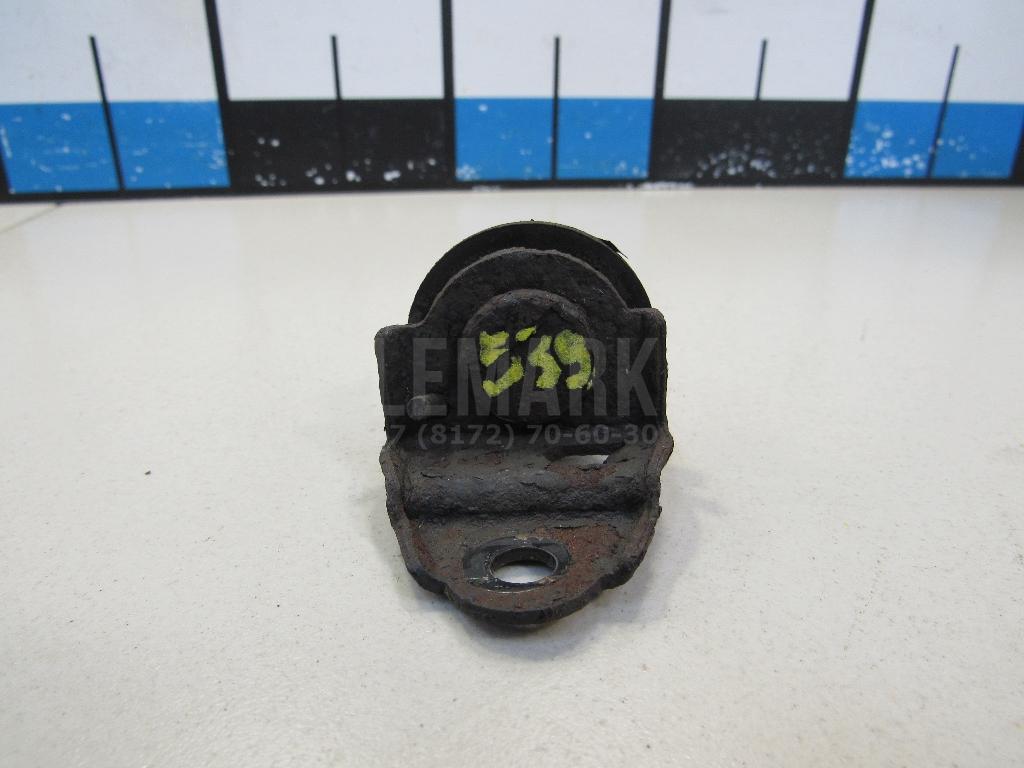 Кронштейн радиатора 8846360020 Toyota